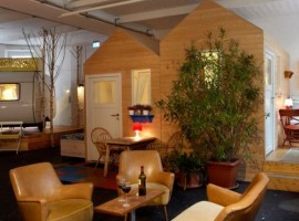 Cabañas de madera al interior del Hüttenpalast. Los 19 hoteles más extraños del mundo
