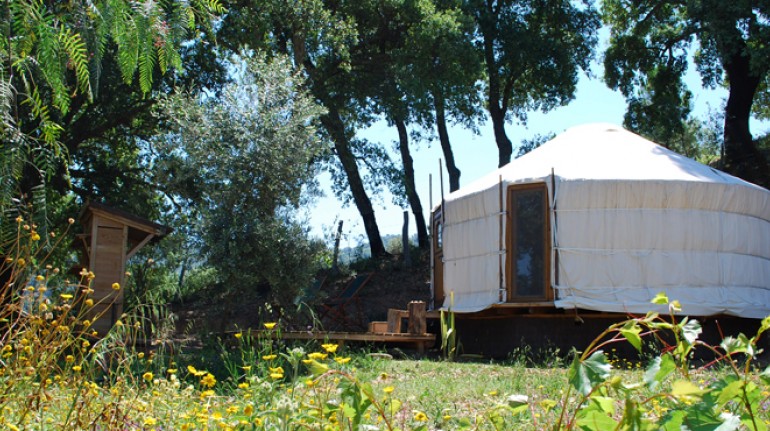 Yurta,Cloud House Farm Yurt Holidays. Los 10 insólitos alojamientos eco-friendly de España