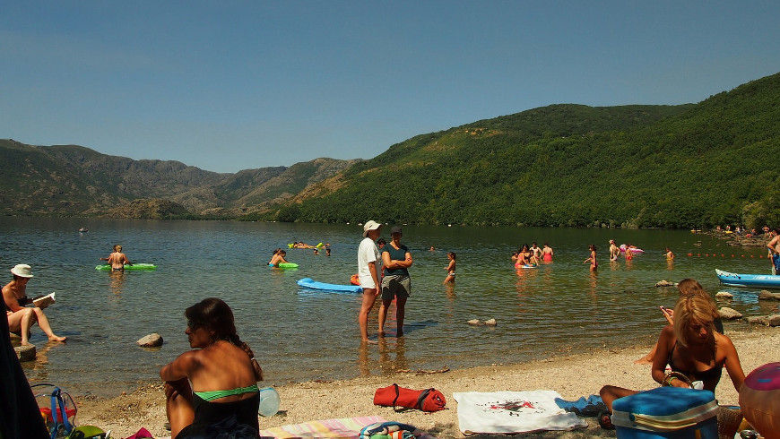 Lago de Sanabria, Zamora, España. Fin de semana en la naturaleza: Descubre estos 10 lagos en España