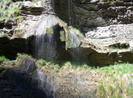 Salto Del Nervión, Álava, España. Tesoros de la naturaleza: Las cascadas más hermosas de España