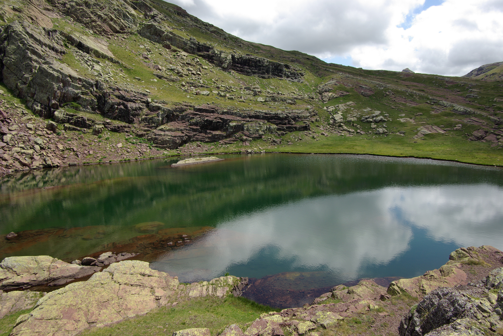 Ibones de Anayet, Aragón,España. Fin de semana en la naturaleza: Descubre estos 10 lagos en España